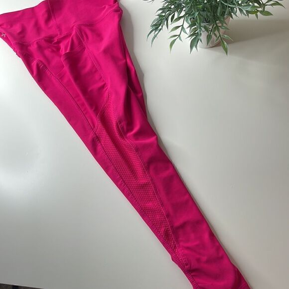 Xersion Ankle athletic Leggings.  Size Small.  Size 7/8.  Quick Dri. - Picture 4 of 5